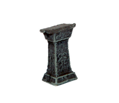 Crown of Fangs Dressing: Lectern (R)