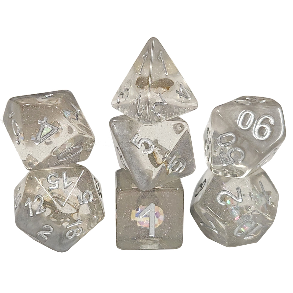 Game Plus Products 16mm Resin Dice: Diamond - Skull with Silver (7)