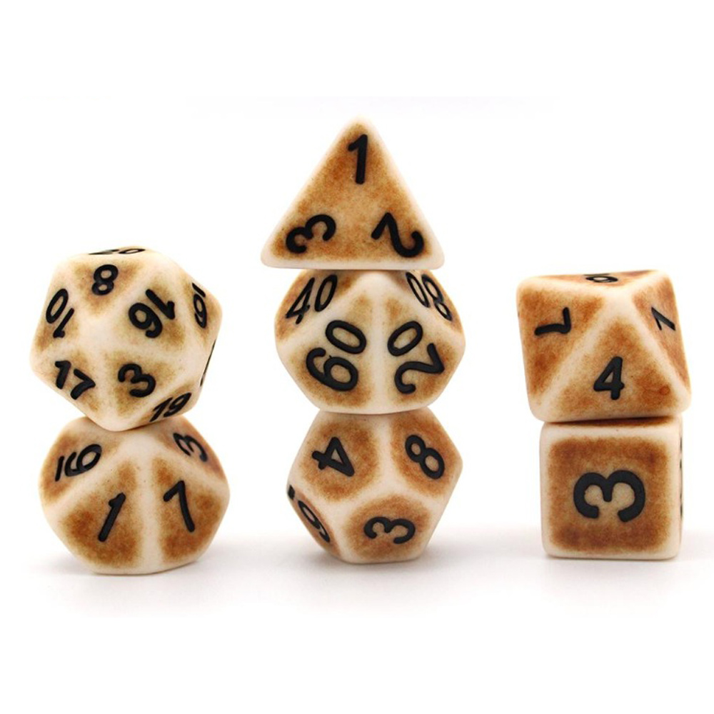 Game Plus Products 16mm Resin Dice: Antique - Gold (7)